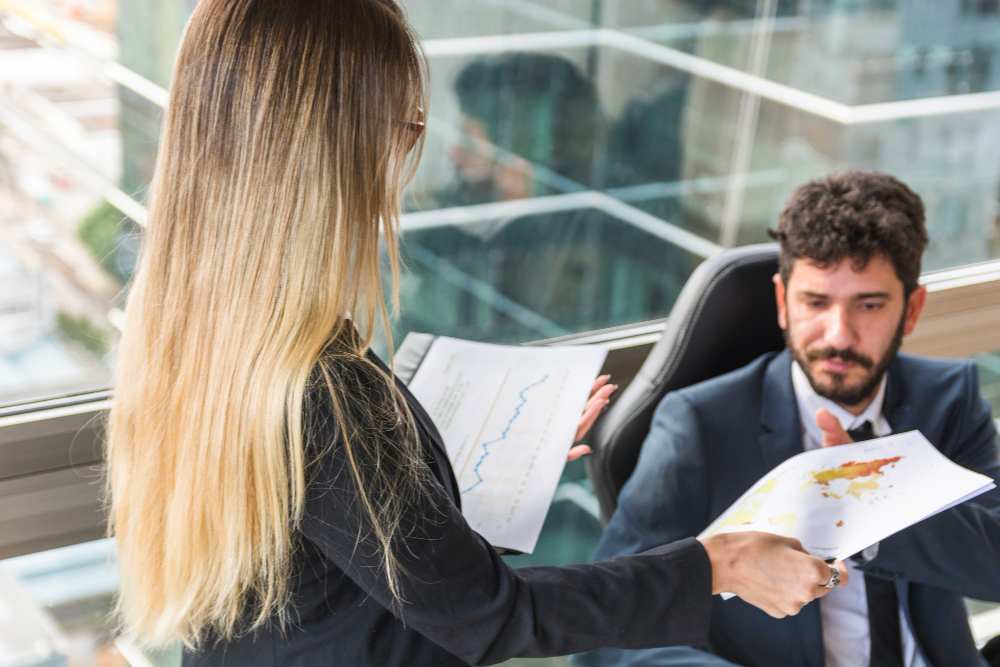 Executive Search vs Traditional Recruitment: When to Choose Which - Complete Decision Guide 2025-Reinforcement Consultatnt